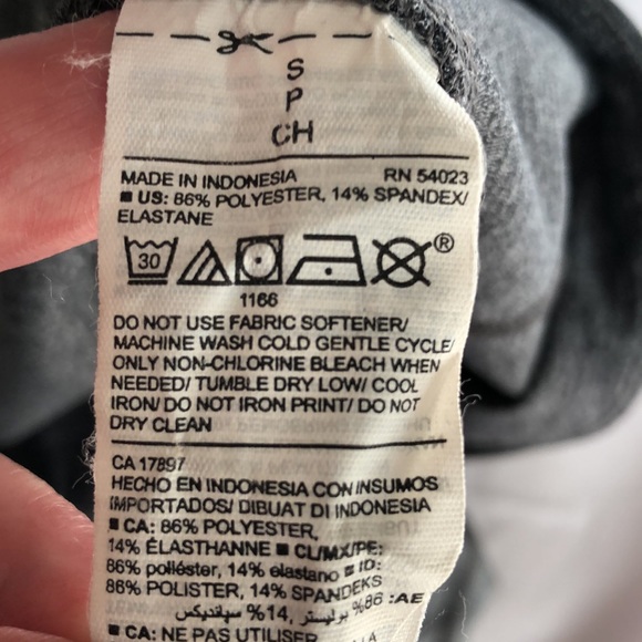 Women’s size small old navy active go-dry gray leggings - Picture 7 of 7